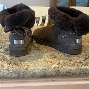 UGG mini boot with bow and diamonds